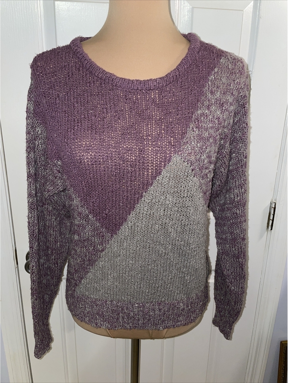 Vintage 1980s Cotton Blend Geometric Purple Sweater size Large